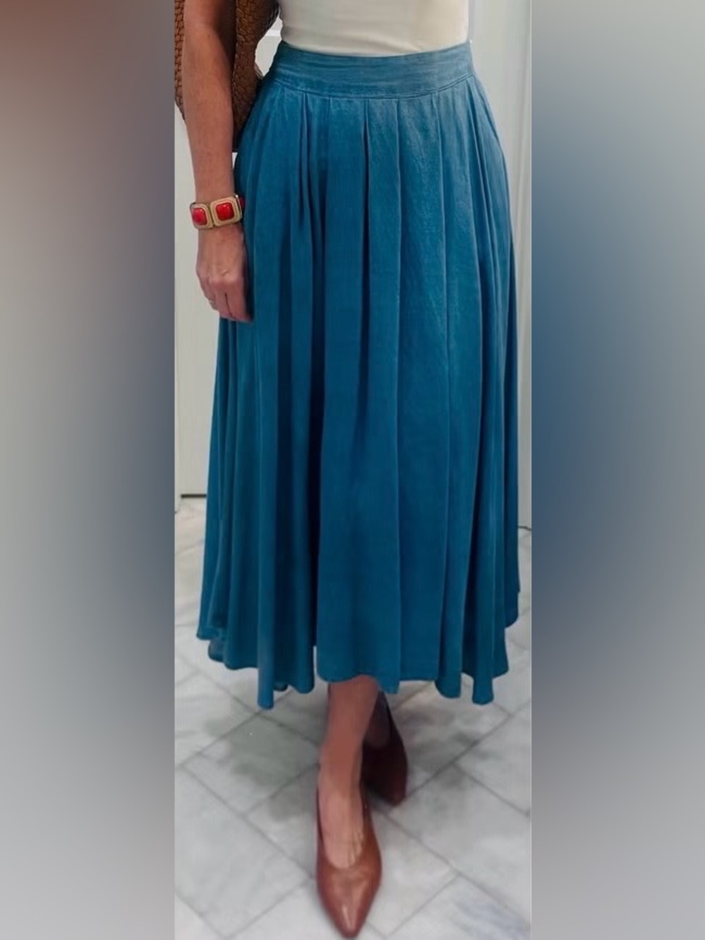 Blue Pepper Chambray Pleated Maxi Skirt. Size Medium in mint condition.
